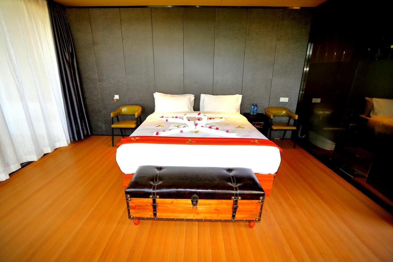 Jambo Mara Safari Lodge Ololaimutiek ภายนอก รูปภาพ