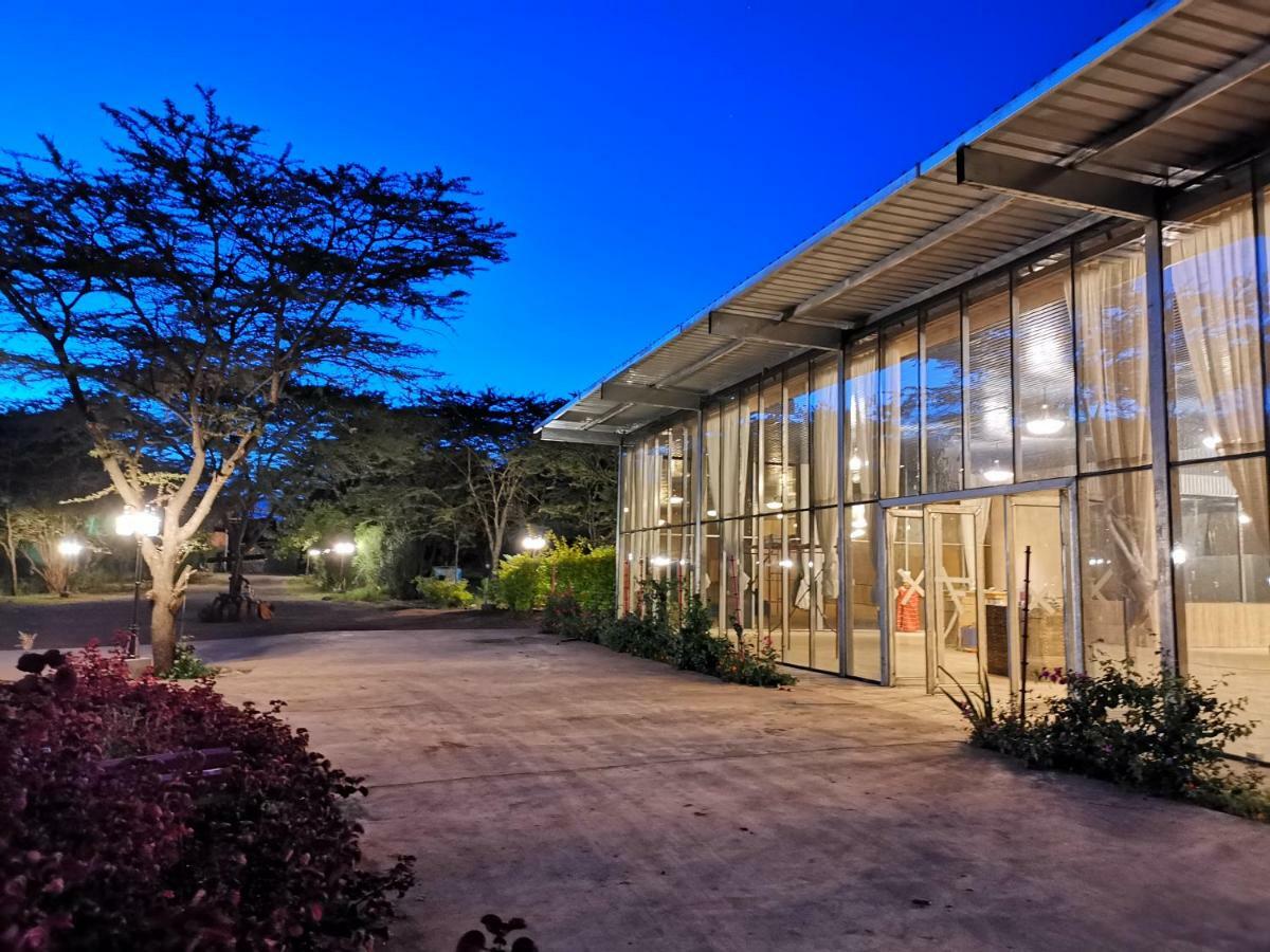 Jambo Mara Safari Lodge Ololaimutiek ภายนอก รูปภาพ